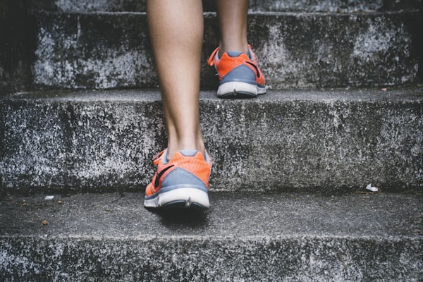 How to choose running shoes based on your stride type